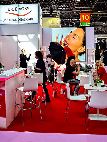Beispielprojekt: Dr. E.Voss Messestand 
